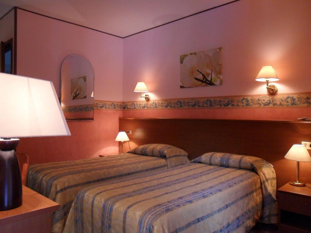 Hotel Natisone San Pietro al Natisone Rum bild